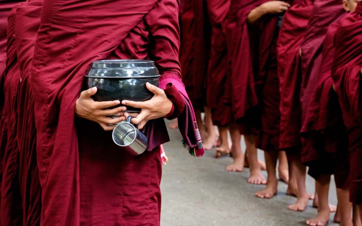 detail-of-buddhist-monks-crowd-and-person-holding-PKCY67V.jpg detail-of-buddhist-monks-crowd-and-person-holding-PKCY67V.jpg